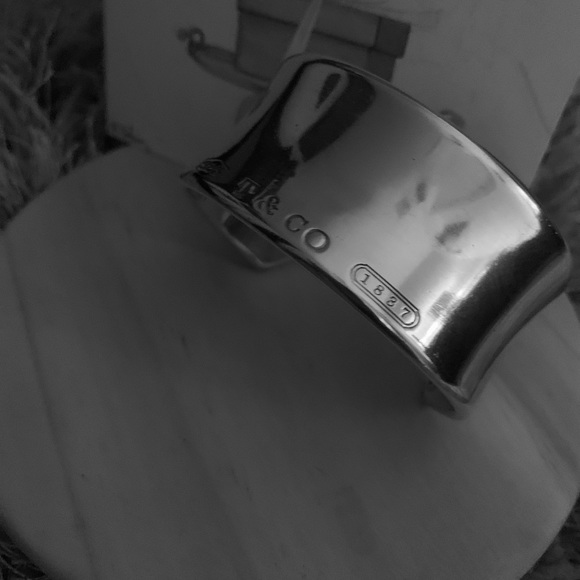 TIFFANY & CO. 1837 Wide Cuff - Picture 15 of 16